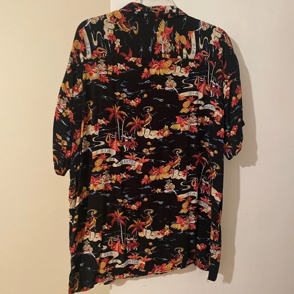 PacSun Black Halloween Tropical Print Shirt - Picture 3 of 3